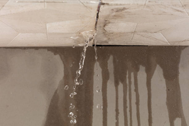 Professional Sewage Cleanup technician working in Washington, KS